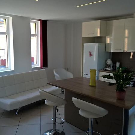 Kazinczy Apartment Kecskemét Esterno foto